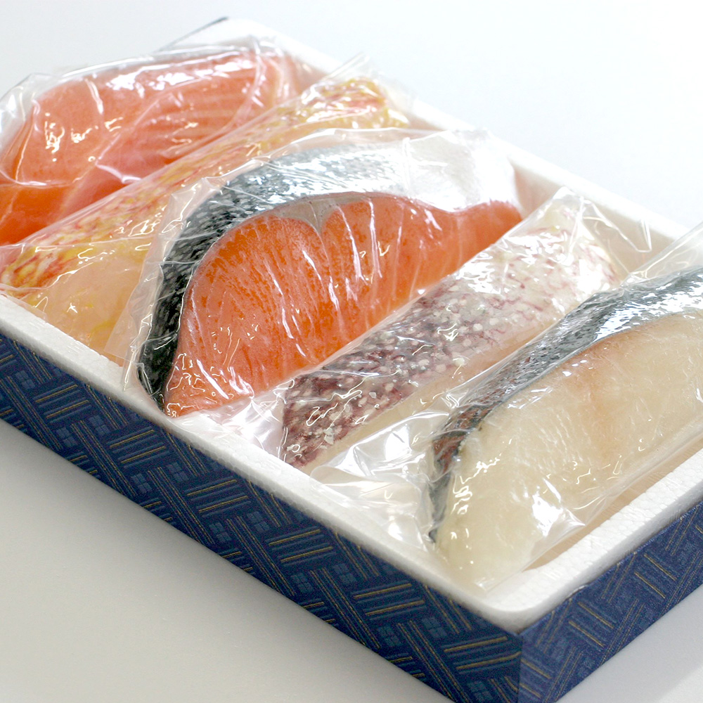 いわき海鮮魚漬 5種類入り（目抜風味漬、真鯛粕漬、銀鱈西京漬、鮭切身、トラウトサーモン切身、各1切れ）